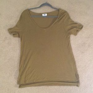 Old Navy v-neck tee shirt